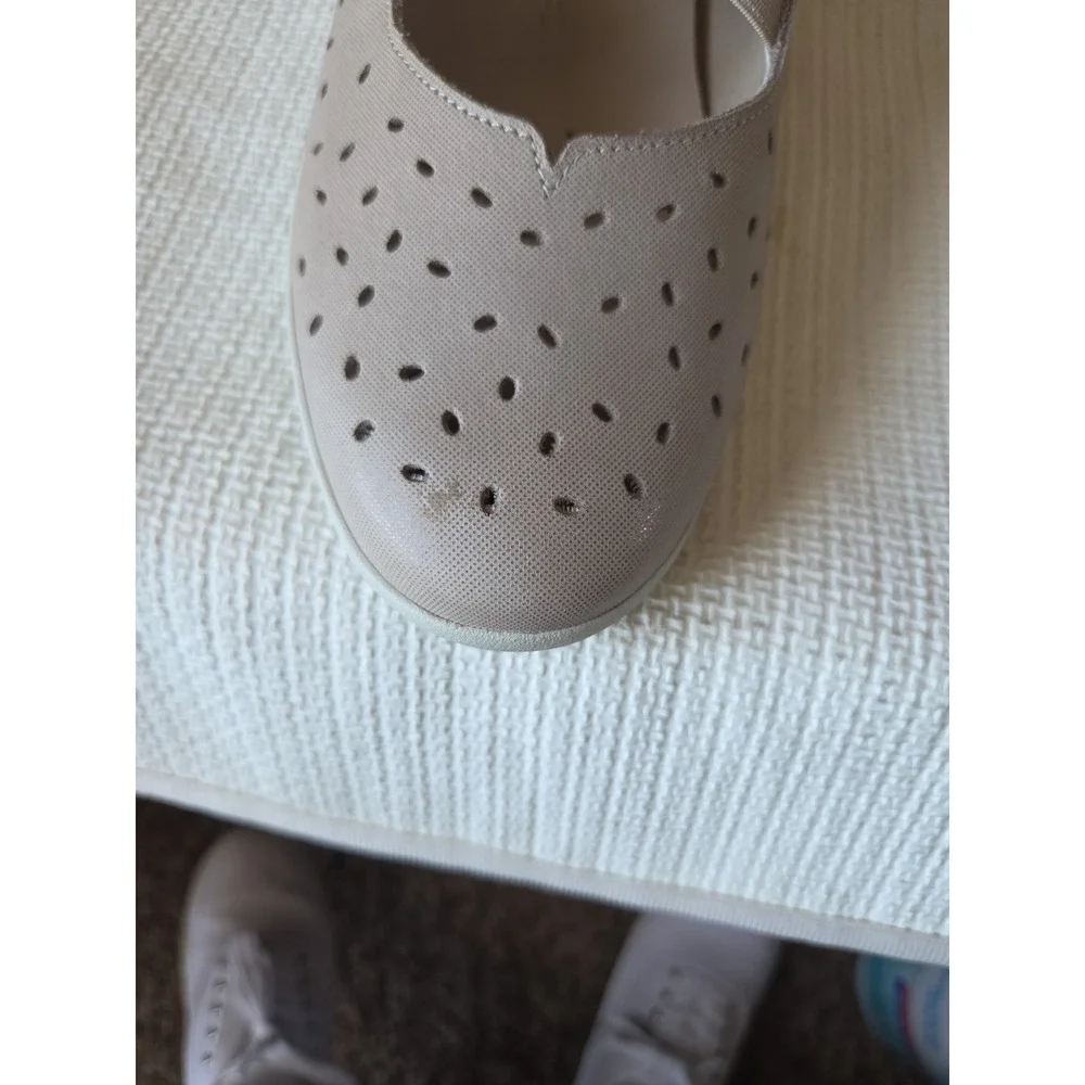 MEPHISTO Womens Karla Perf Shoes SZ 9.5 Nubuck Leather Ballet Flats ~EUC ~